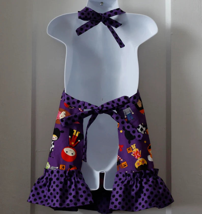 Apron for Child, Halloween Apron for Child, Girl's Halloween Apron, Trick or Treat Child's Apron, Kids Halloween Apron
