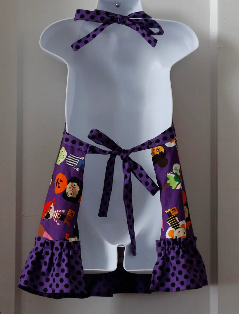 Apron for Child, Halloween Apron for Child, Girl's Halloween Apron, Trick or Treat Child's Apron, Kids Halloween Apron