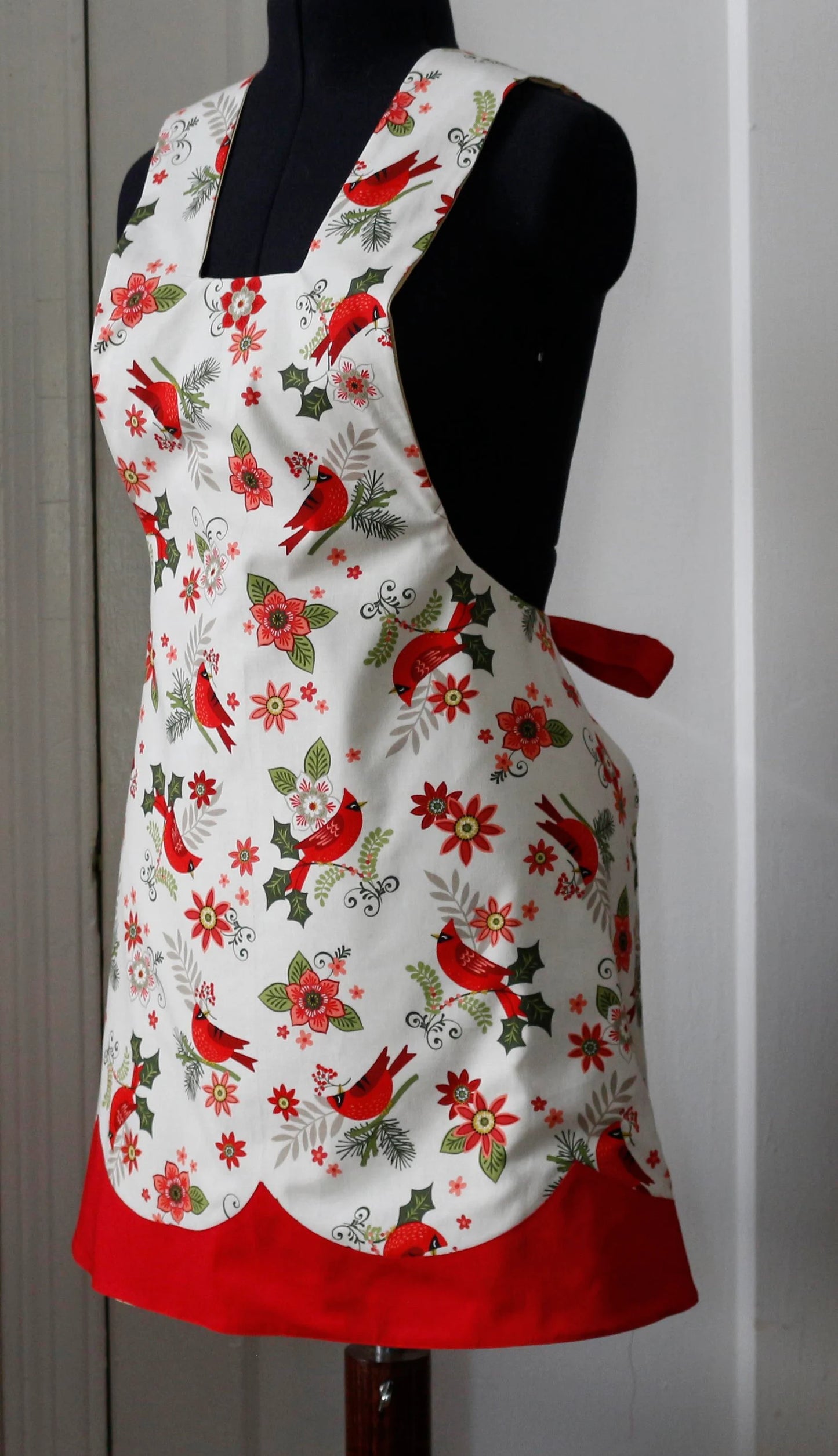 Mother Daughter Aprons, Christmas Baking Gift Set, Winter Red Cardinals