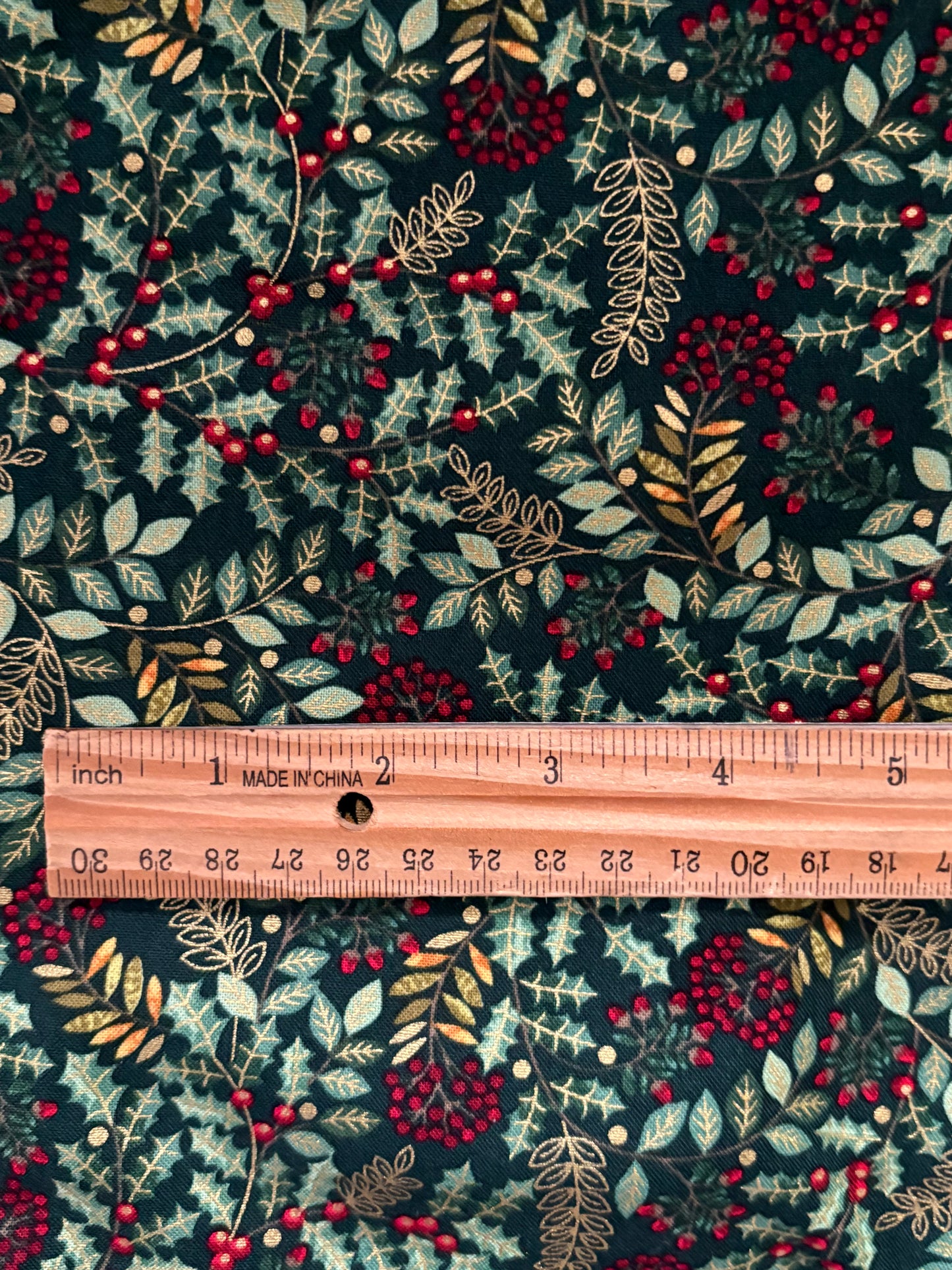 Makower UK Deck the Halls Leaf Swirl Metallic Gold Christmas, Designer Cotton, Quilting Fabric, Sold by YARD