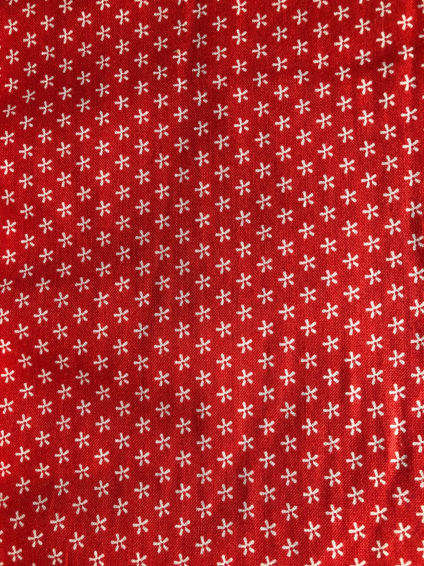 Riley Blake Bee Basic Tiny Daisy Red by Lori Holt, Designer Cotton, Quilting Fabric, Sold by YARD