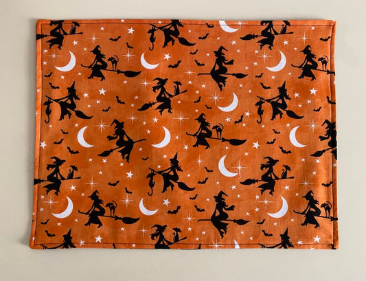 Halloween Placemats, Halloween Witches and Cats Placemats, Halloween Bats and Moons Placemats, Set of 4 Placemats