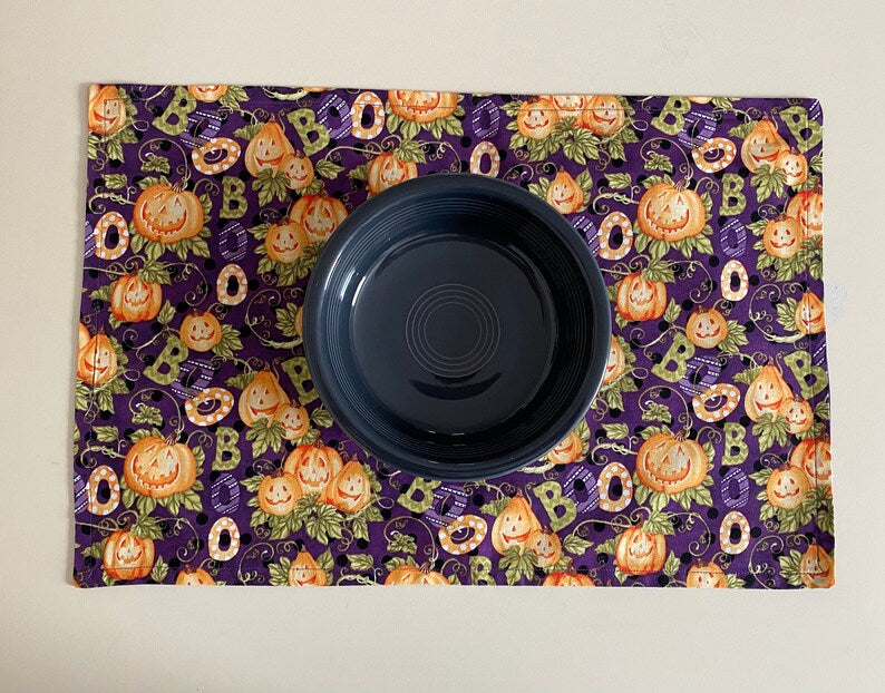 Halloween Placemats, Set of 4 Placemats, Pumpkin and Boo Placemats, Reversible Placemats