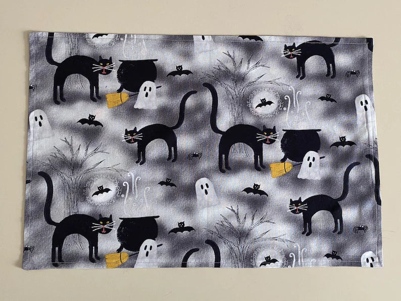 Halloween Placemats, Placemats for Table, Black Cat Ghosts, and Cauldrons Placemats, Reversible Placemats, Set of 4 Placemats