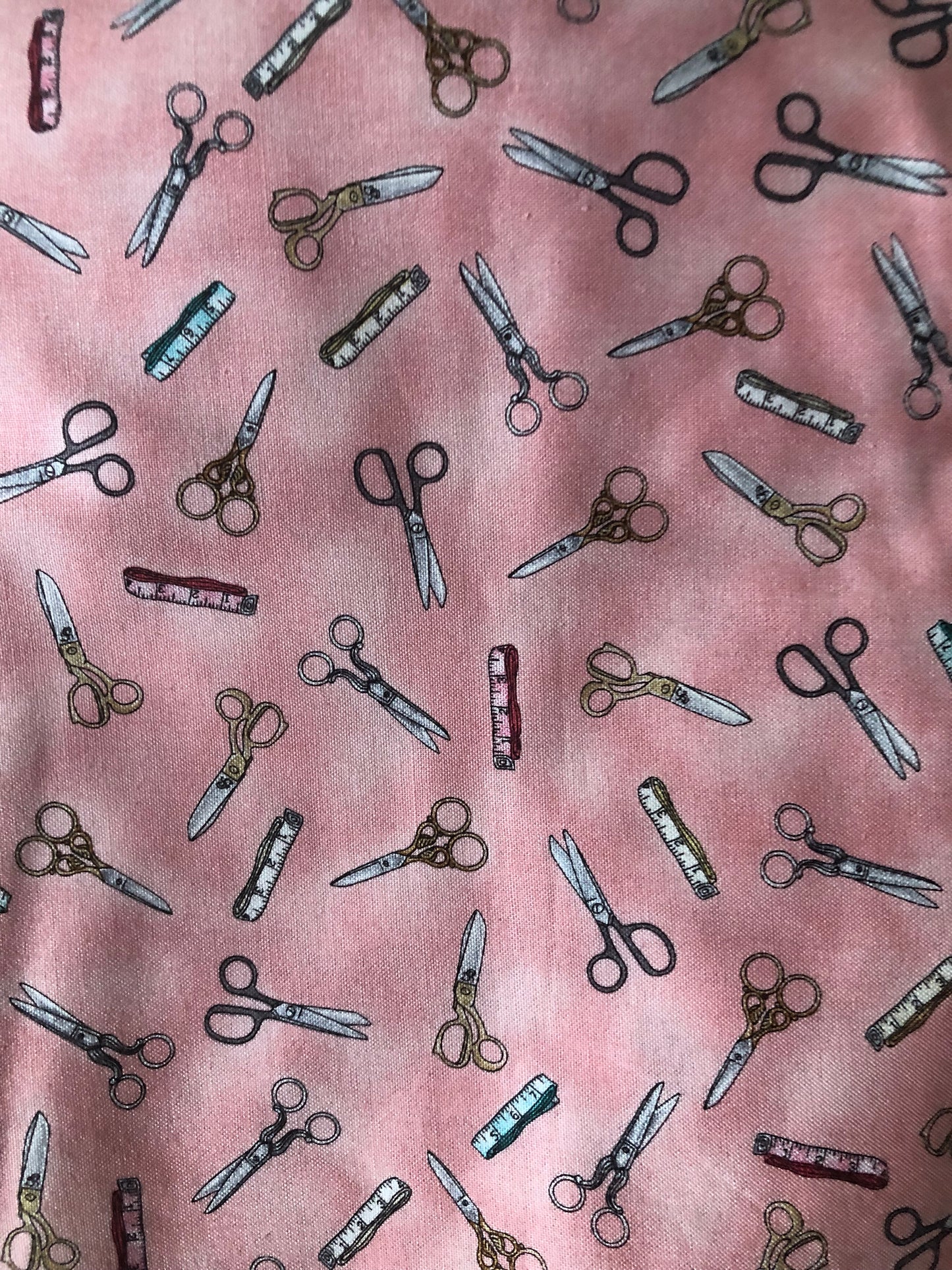 Quilting Treasures by Dan Morris Scissors Pink Fabric, Designer Cotton, Quilting, Sold by the YARD