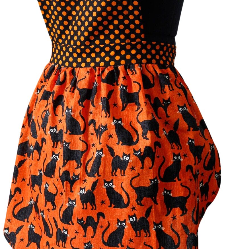 Halloween Apron for Women with Black Cats and Polka Dots