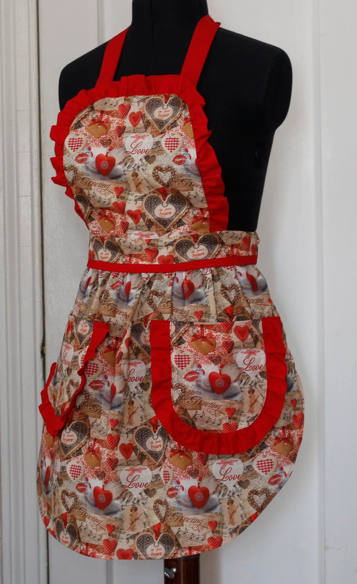 Valentine's Day Apron for Women, Victorian Valentine Apron for Women, Hearts Apron for Women