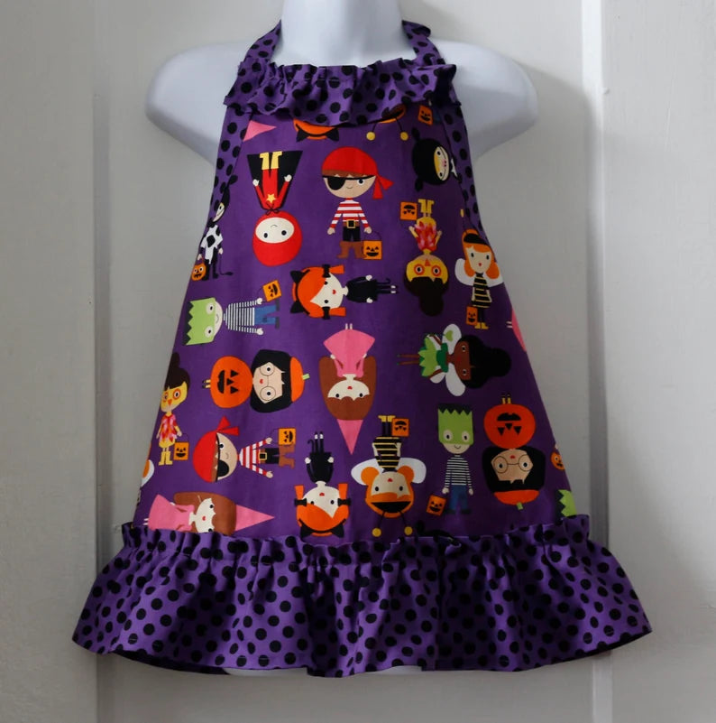 Apron for Child, Halloween Apron for Child, Girl's Halloween Apron, Trick or Treat Child's Apron, Kids Halloween Apron