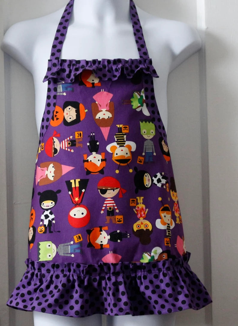 Apron for Child, Halloween Apron for Child, Girl's Halloween Apron, Trick or Treat Child's Apron, Kids Halloween Apron