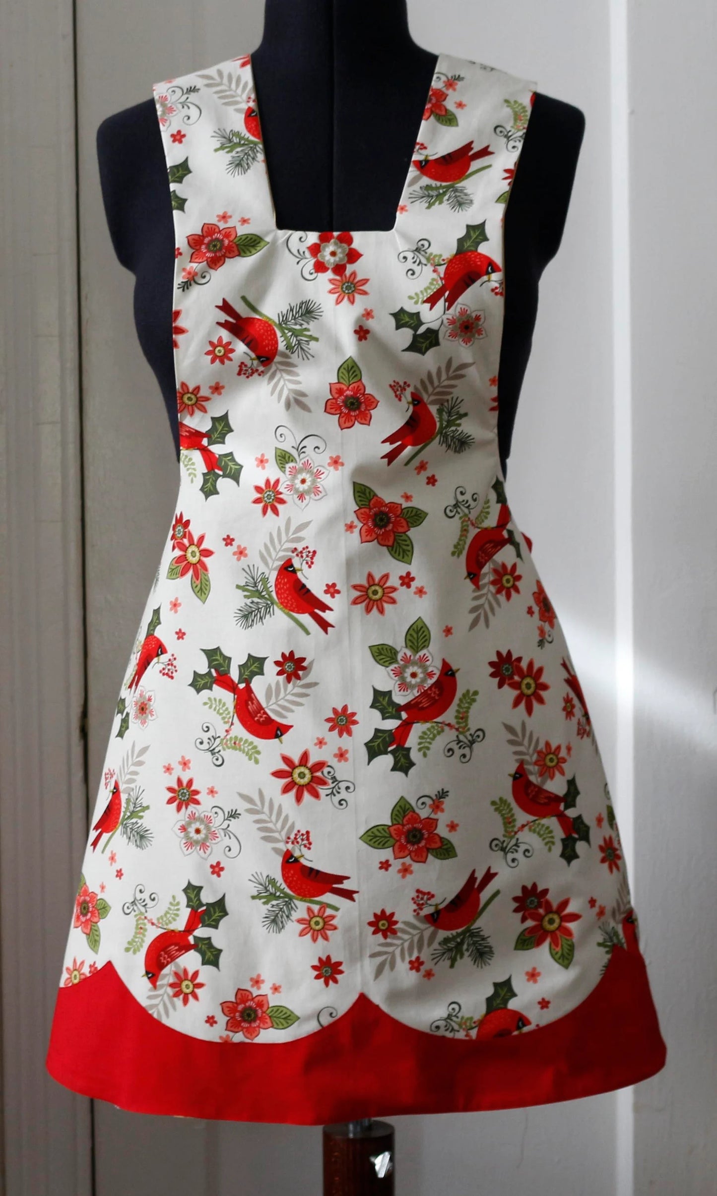 Mother Daughter Aprons, Christmas Baking Gift Set, Winter Red Cardinals