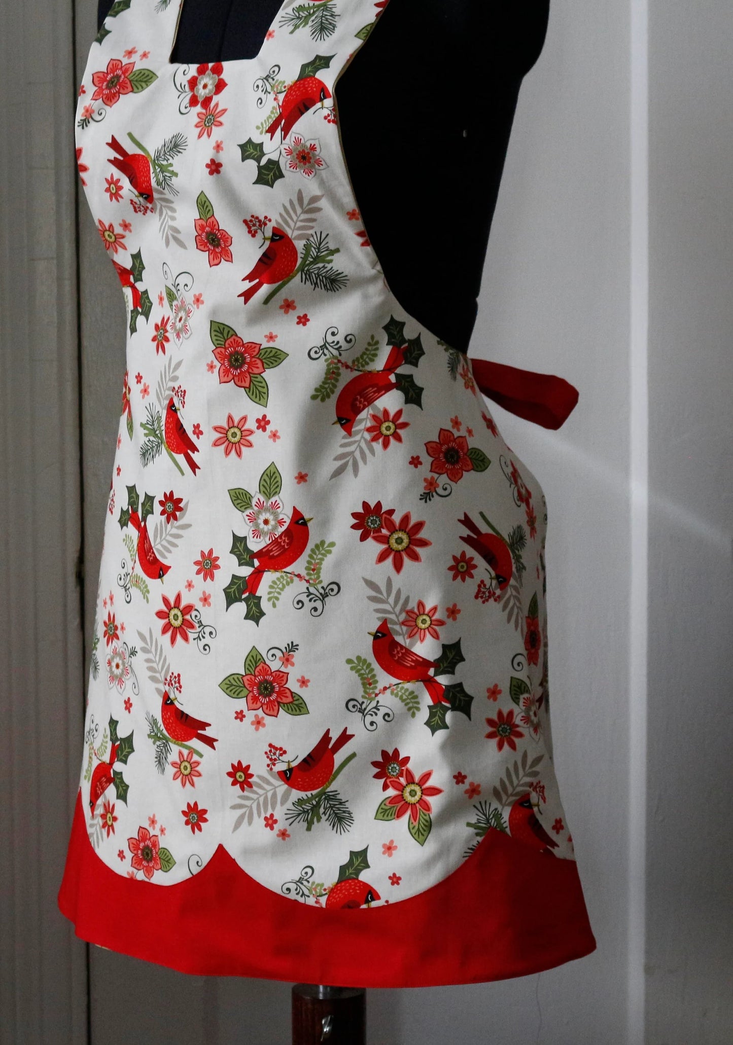 Mother Daughter Aprons, Christmas Baking Gift Set, Winter Red Cardinals