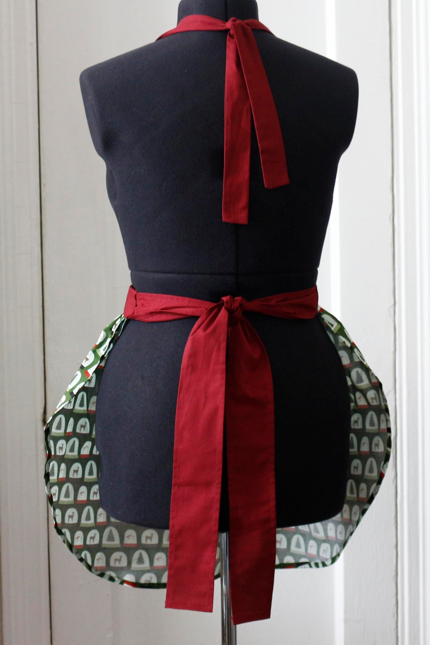 Mother Daughter Aprons, Christmas Baking Gift Set, Snow Globes