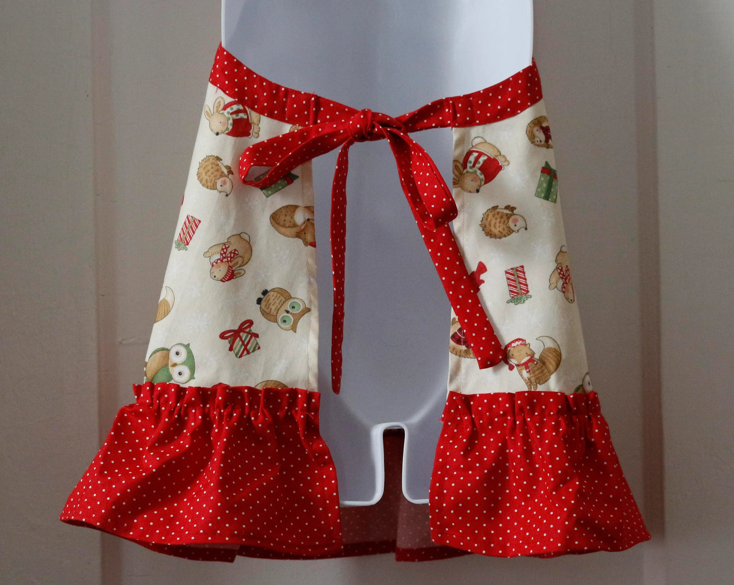 Christmas Baking Gift Set Child, Winter Woodland Animal Girls Apron And Chef Hat, Cupcakes